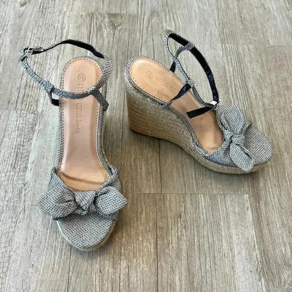 Wild Diva Shoes - Womens Wild Diva Bowtie Wedges - 5.5